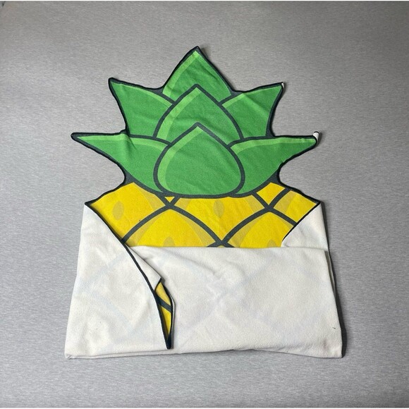 Big Mouth Inc. Large Pineapple Pattern Beach Towel